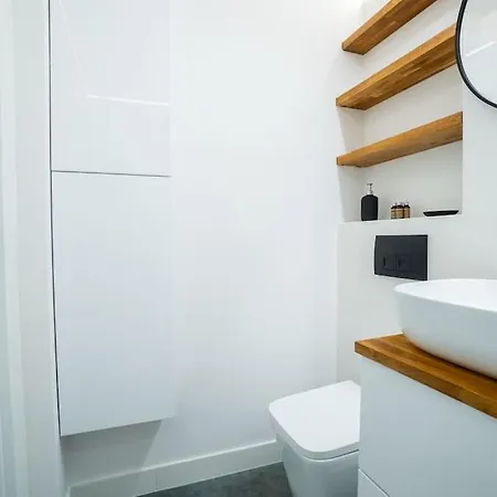 With Balcony - Center Апартаменты *